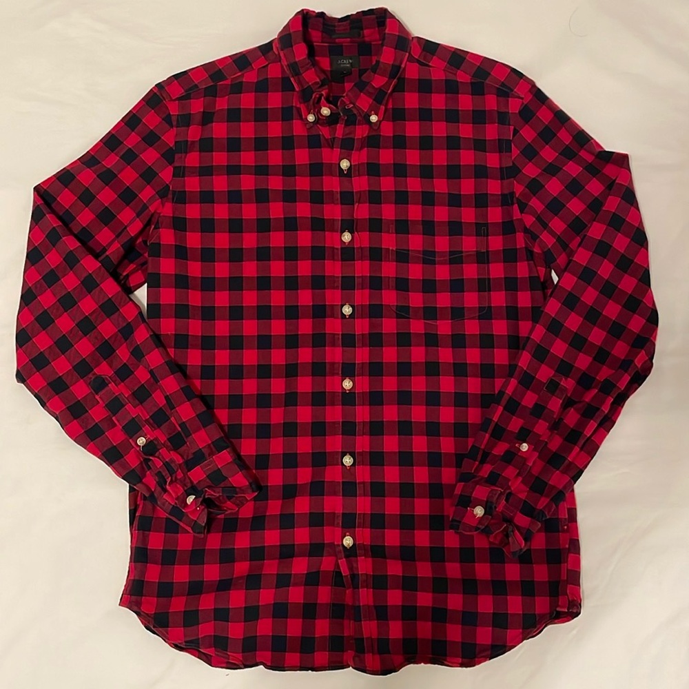 J. Crew Men’s Oxford shirt in Slim fit. Red/black checkered